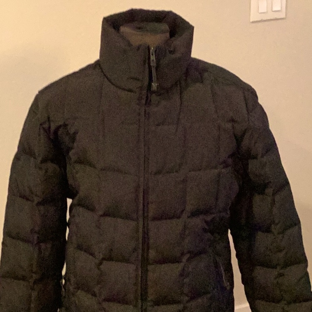 J. Percy black down filled coat size medium. Like new